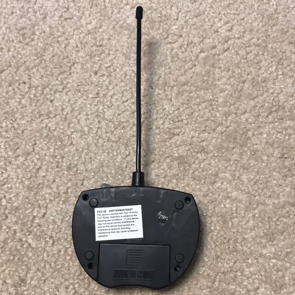 Thunder tumbler RC car - Picture 7 of 7